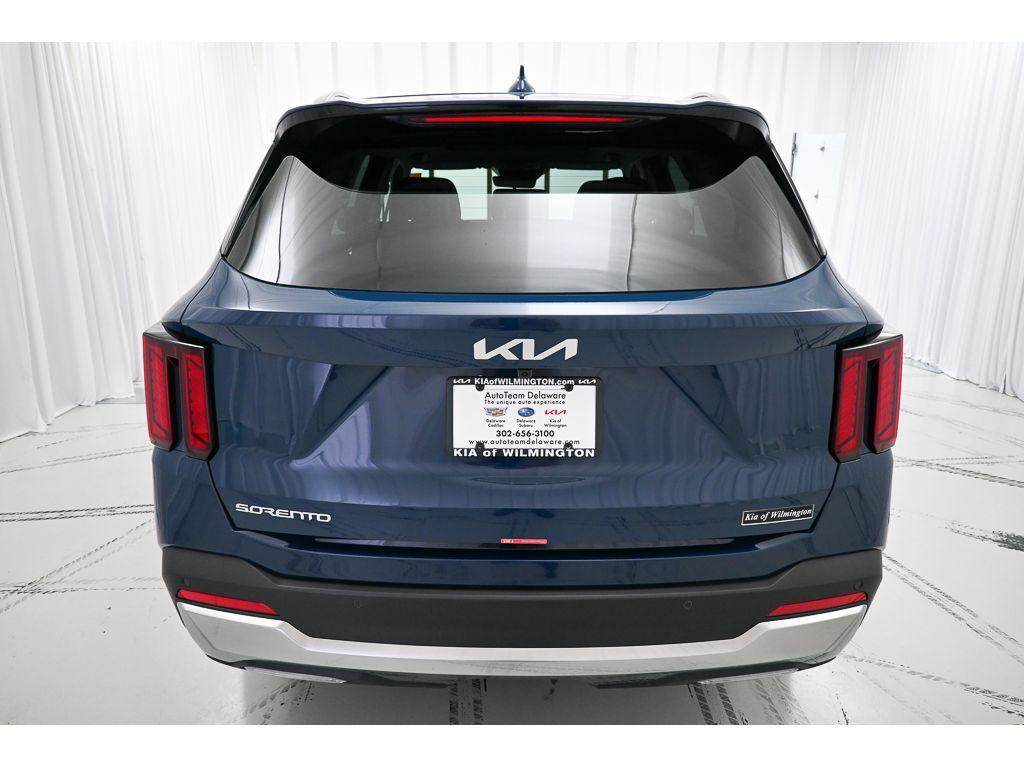 new 2025 Kia Sorento car, priced at $38,060