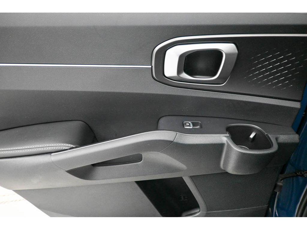 used 2025 Kia Sorento car, priced at $32,185