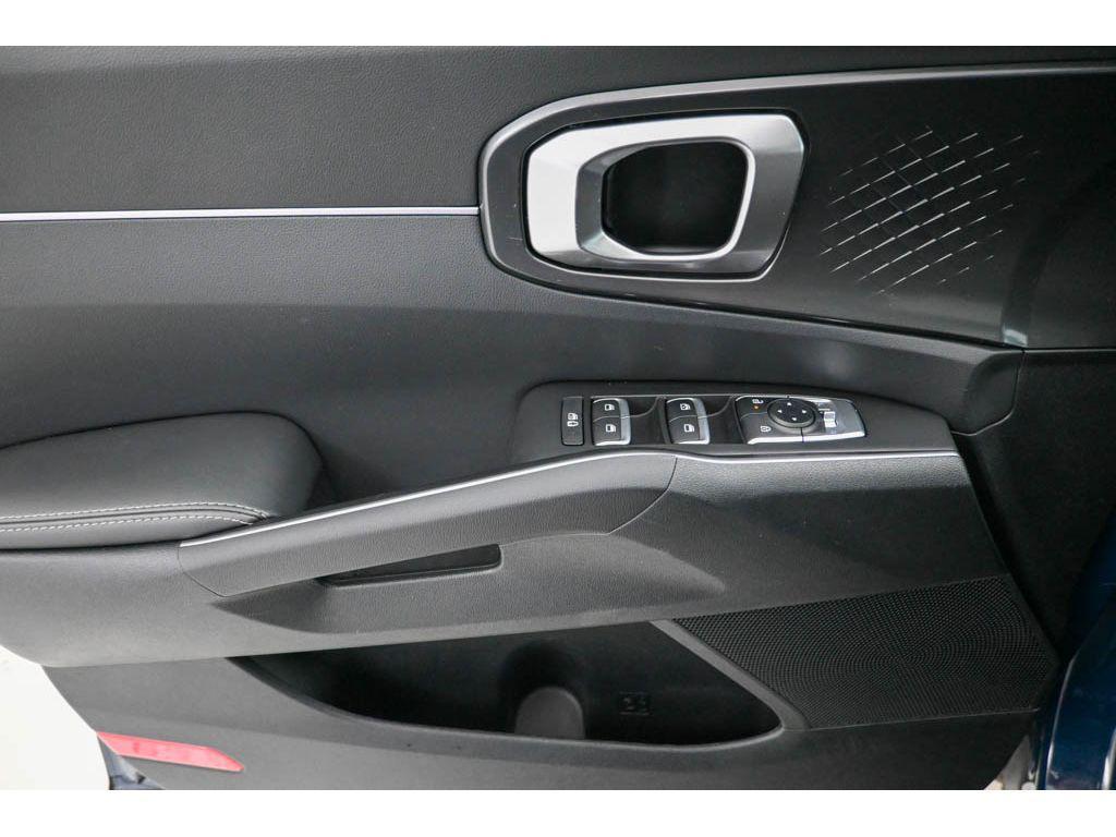 used 2025 Kia Sorento car, priced at $32,185