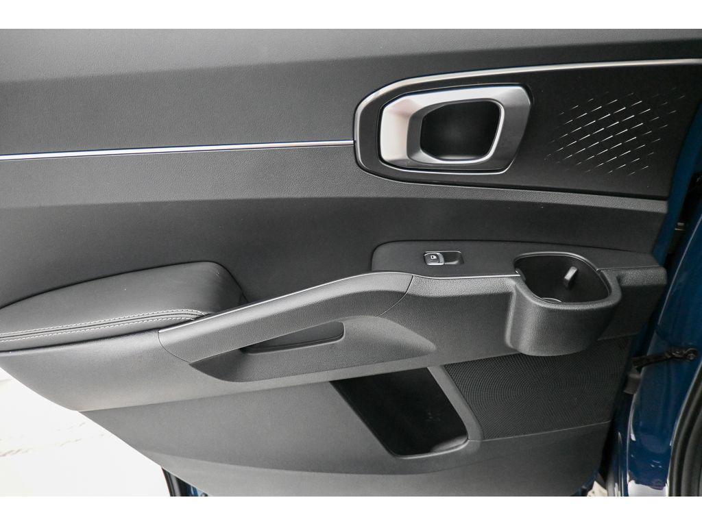 new 2025 Kia Sorento car, priced at $38,060