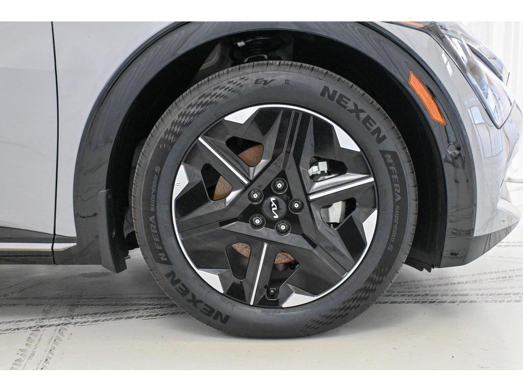 new 2025 Kia EV6 car, priced at $54,415