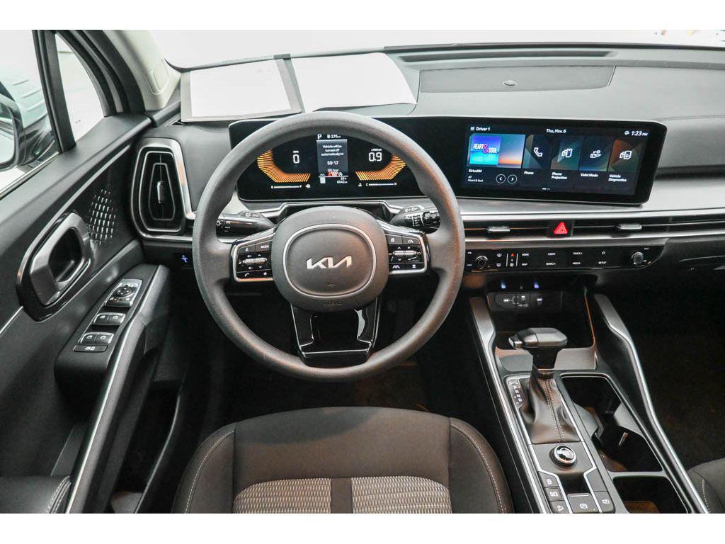 used 2025 Kia Sorento car, priced at $28,595