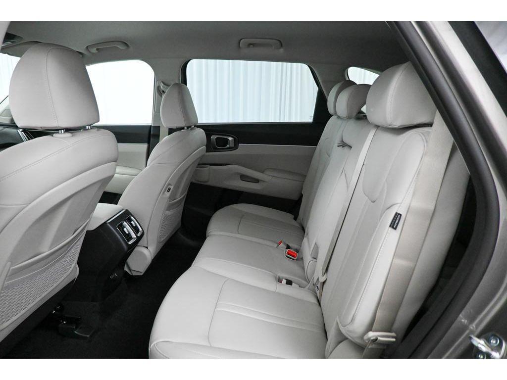 new 2026 Kia Sorento Hybrid car, priced at $42,745