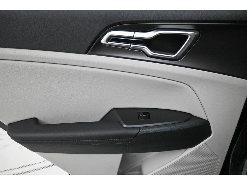new 2026 Kia Sportage car, priced at $33,075