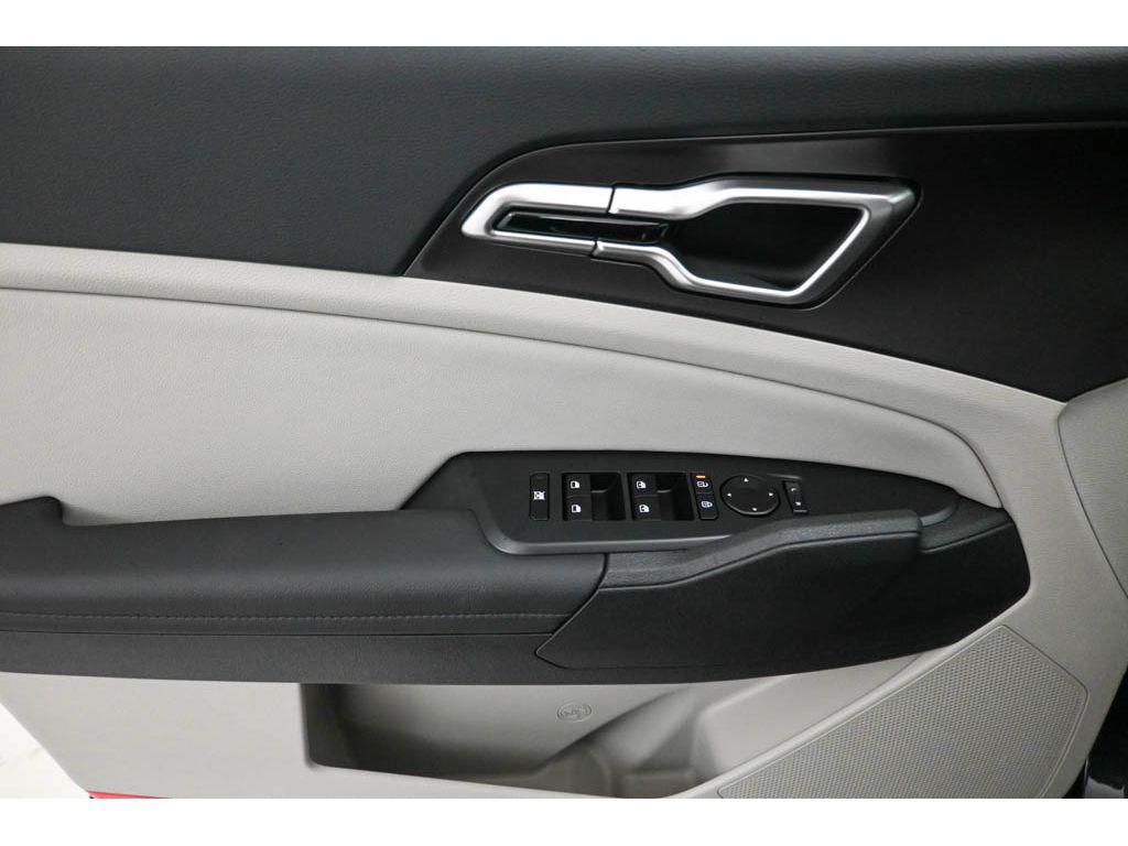 new 2026 Kia Sportage car, priced at $33,075