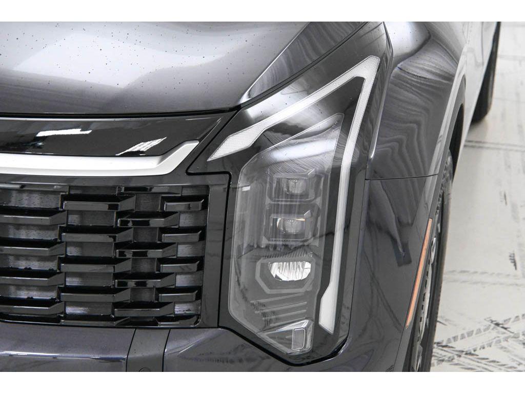 new 2026 Kia Sportage car, priced at $33,075