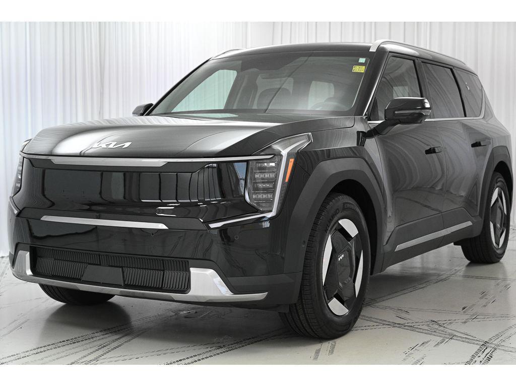 new 2026 Kia EV9 car, priced at $65,315