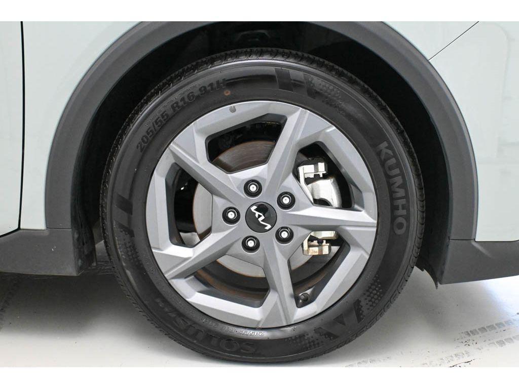 used 2025 Kia K4 car, priced at $22,115