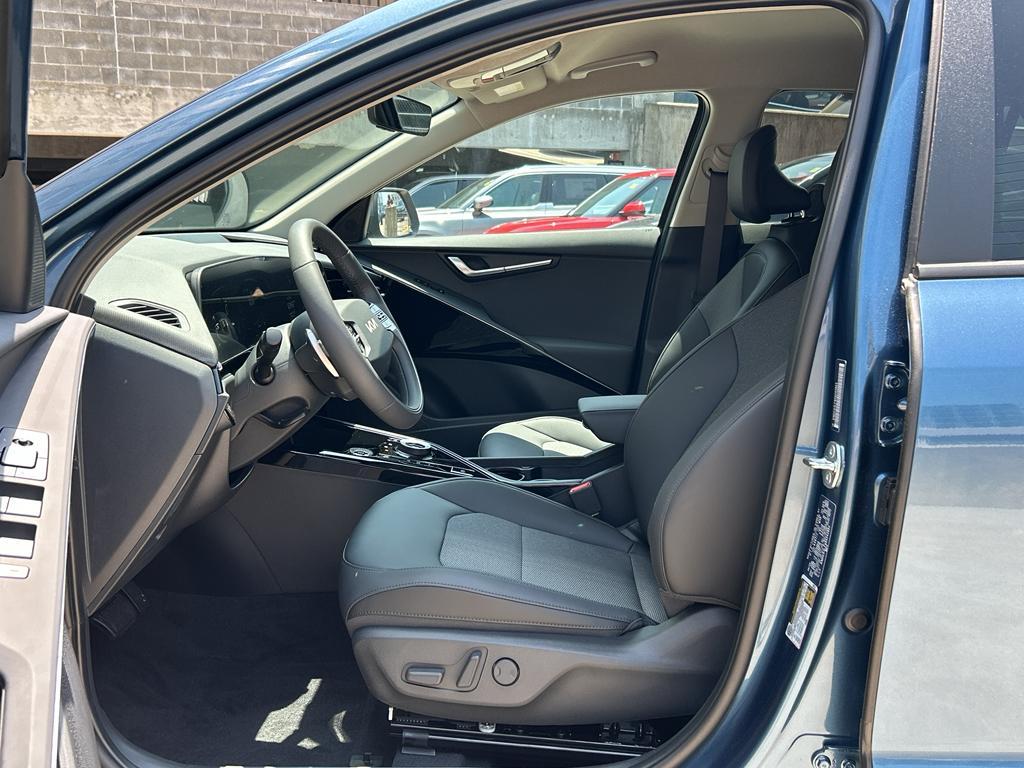 new 2025 Kia Niro Plug-In Hybrid car, priced at $35,990