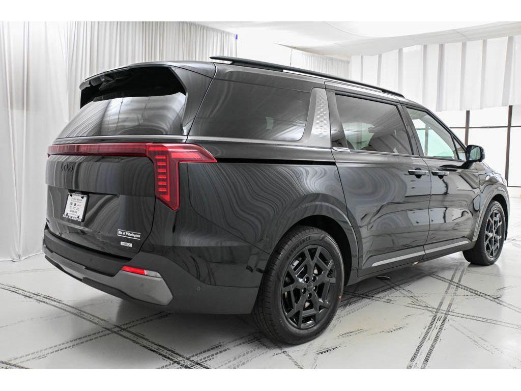 new 2026 Kia Carnival Hybrid car, priced at $55,395