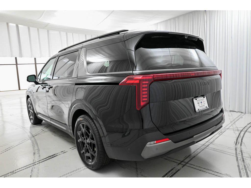 new 2026 Kia Carnival Hybrid car, priced at $55,395