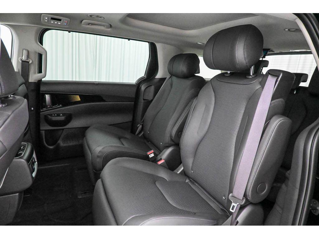 new 2026 Kia Carnival Hybrid car, priced at $55,395