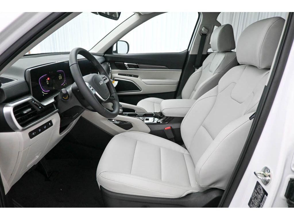 new 2025 Kia Telluride car, priced at $41,990