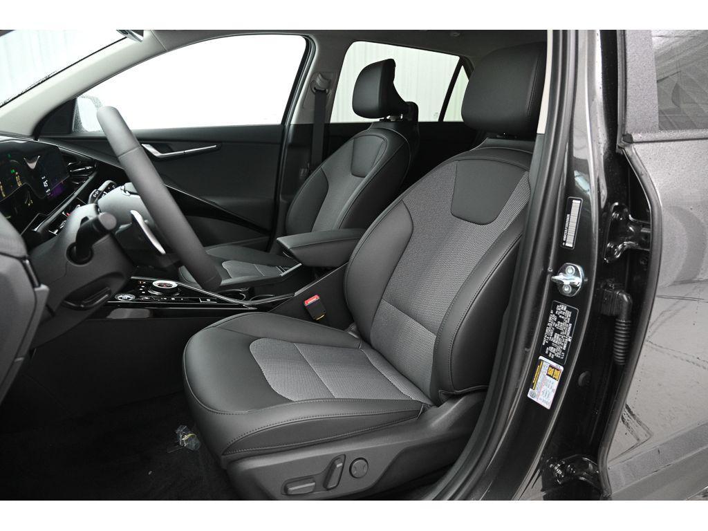 new 2025 Kia Niro Plug-In Hybrid car, priced at $35,740