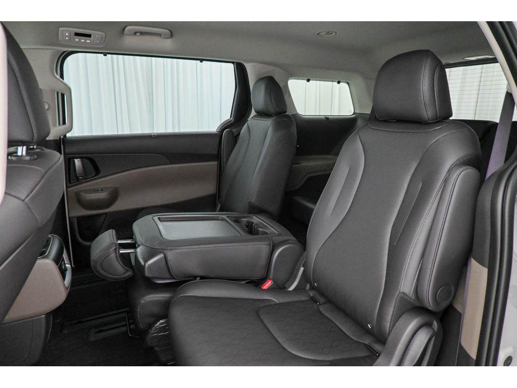 new 2026 Kia Carnival Hybrid car, priced at $44,760