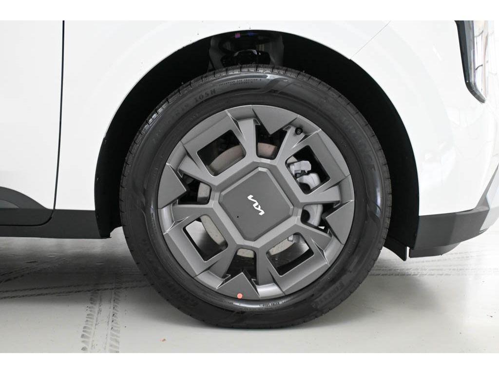 new 2026 Kia Carnival Hybrid car, priced at $44,760