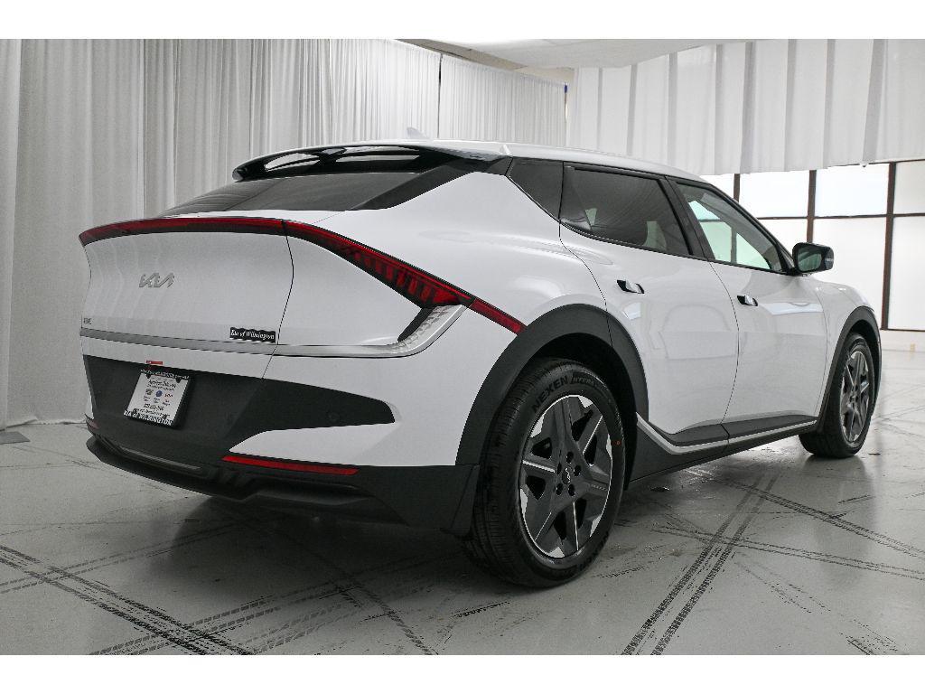 new 2025 Kia EV6 car, priced at $51,860