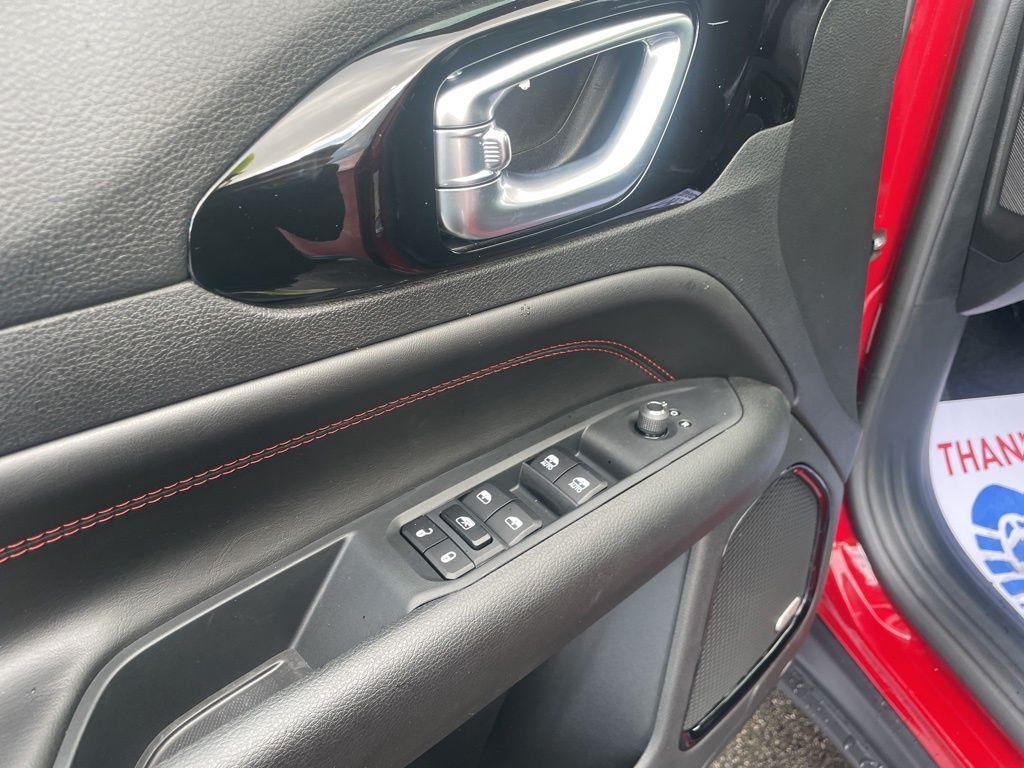 new 2026 Jeep Compass car, priced at $40,211