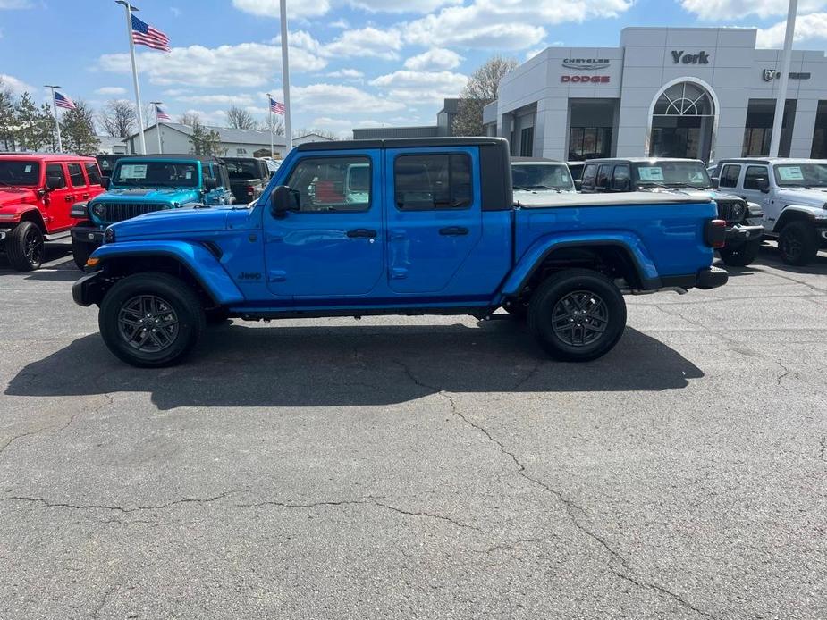 new 2024 Jeep Gladiator car, priced at $43,277