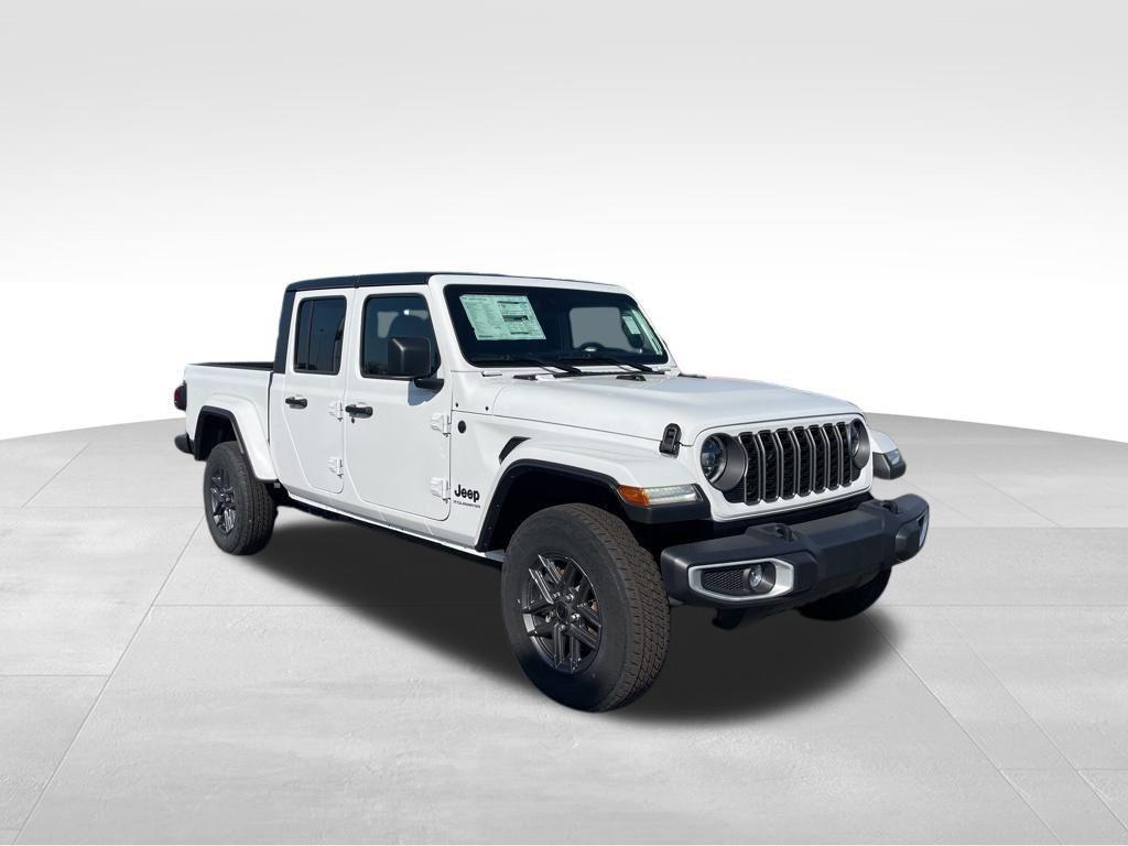 new 2025 Jeep Gladiator car, priced at $47,374