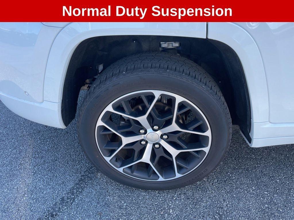 used 2024 Jeep Grand Cherokee car, priced at $48,945