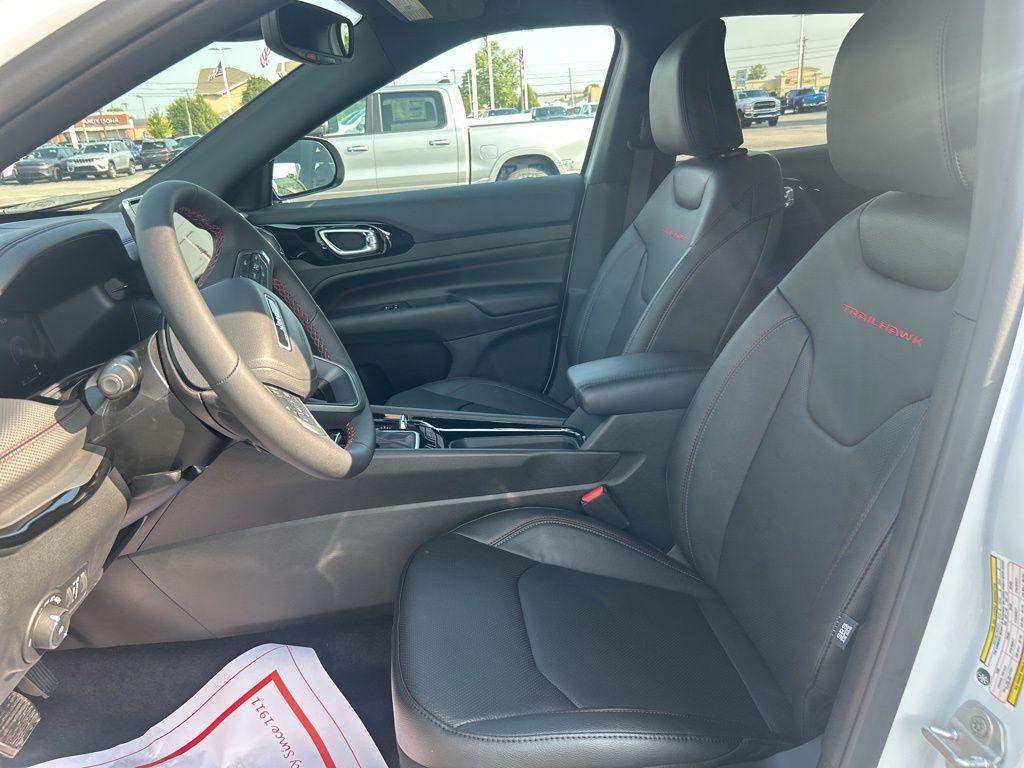 new 2025 Jeep Compass car, priced at $39,499