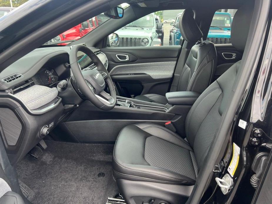 new 2024 Jeep Compass car, priced at $30,218