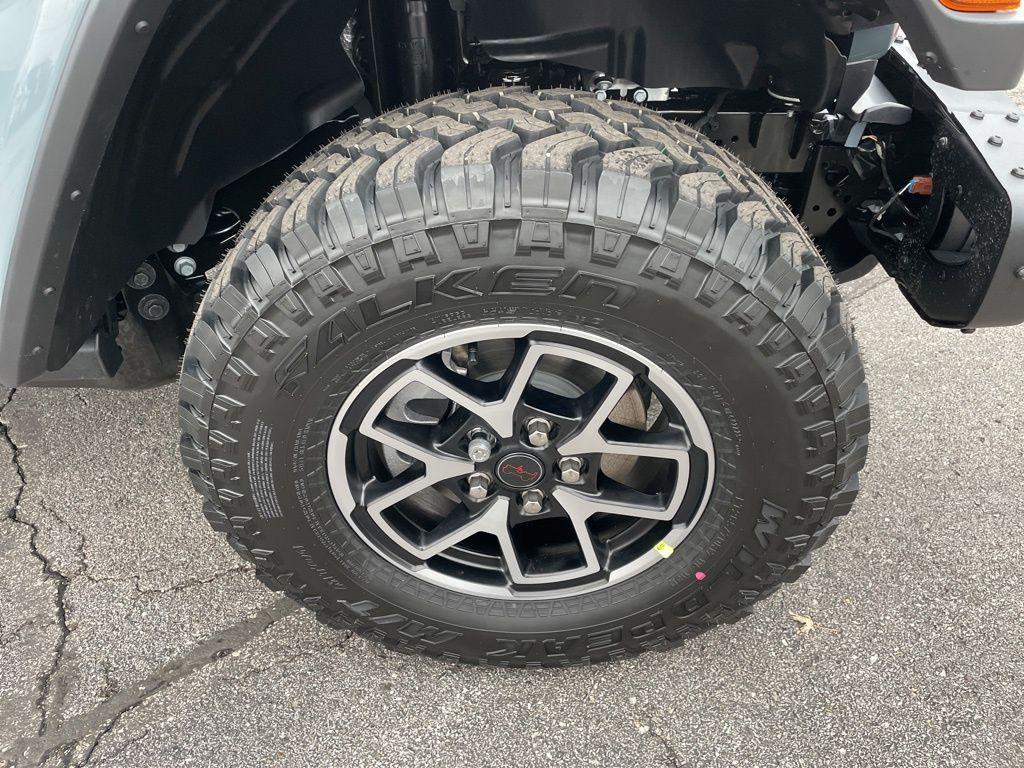 new 2026 Jeep Gladiator car, priced at $63,345