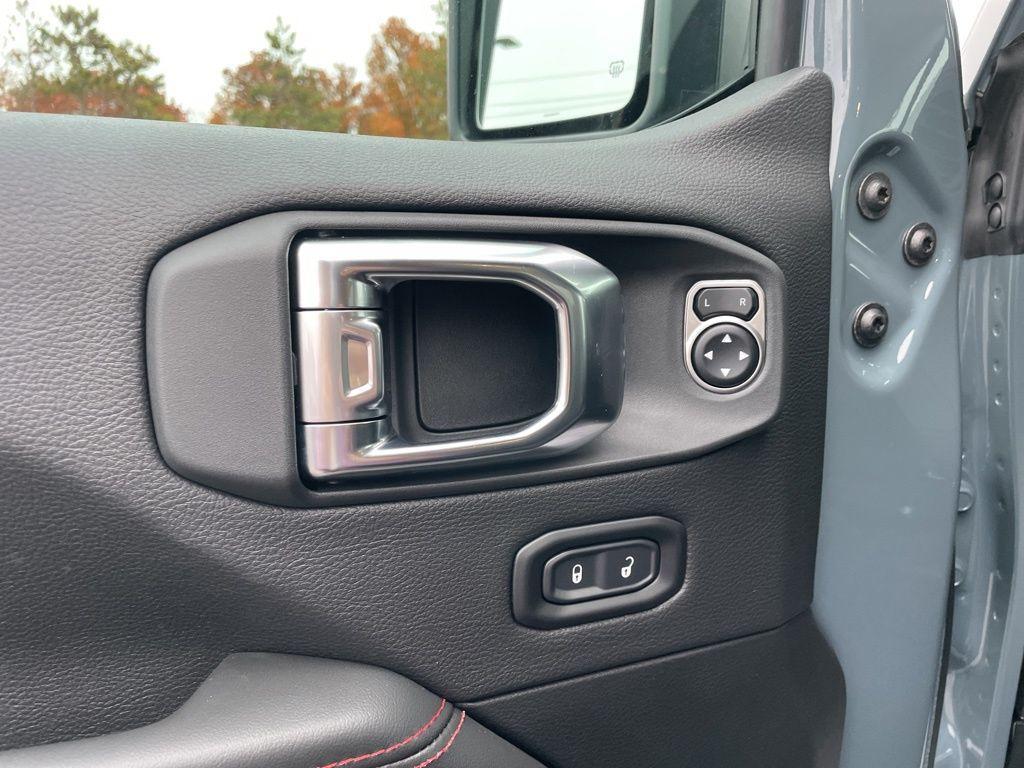 new 2026 Jeep Gladiator car, priced at $63,345