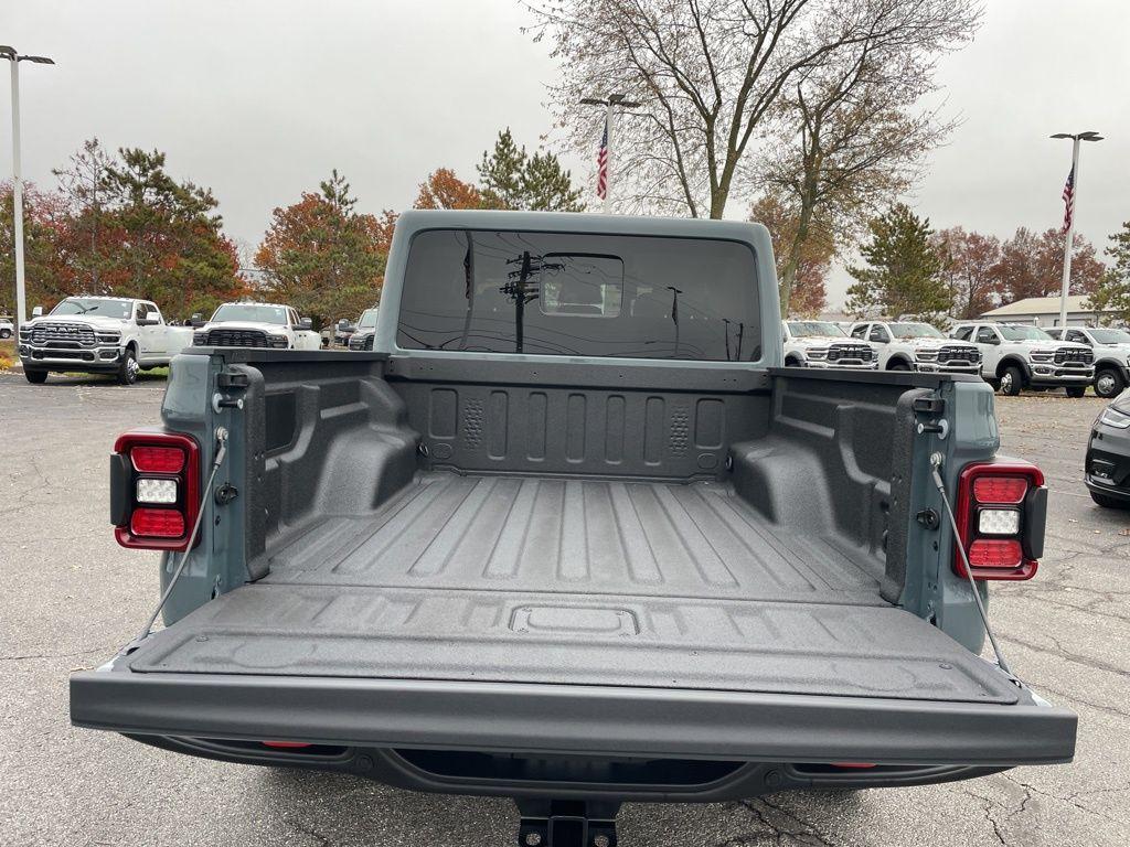 new 2026 Jeep Gladiator car, priced at $63,345