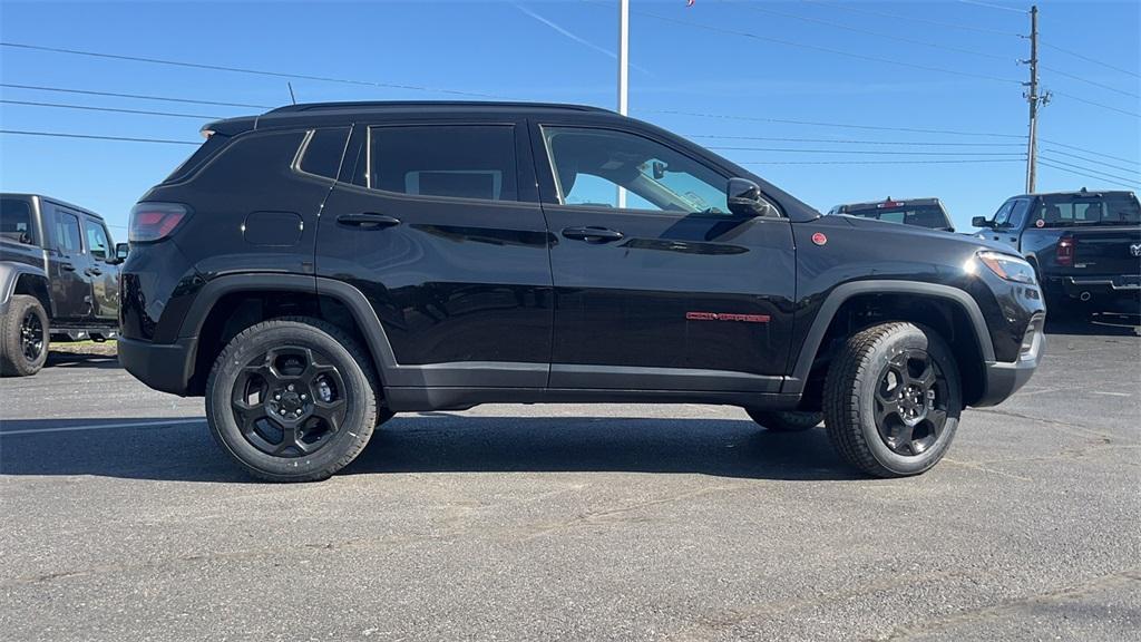 new 2023 Jeep Compass car, priced at $34,999