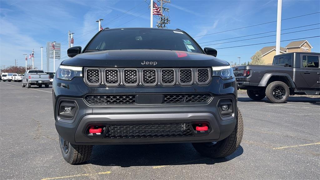 new 2023 Jeep Compass car, priced at $34,999