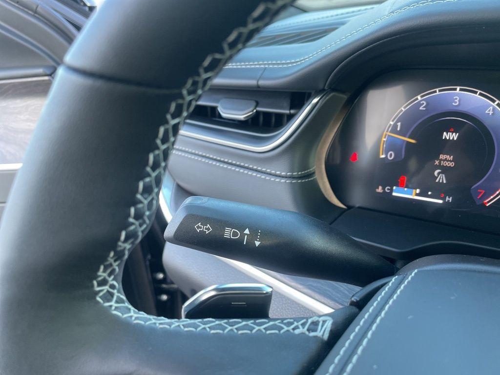 new 2025 Jeep Grand Cherokee car, priced at $60,552