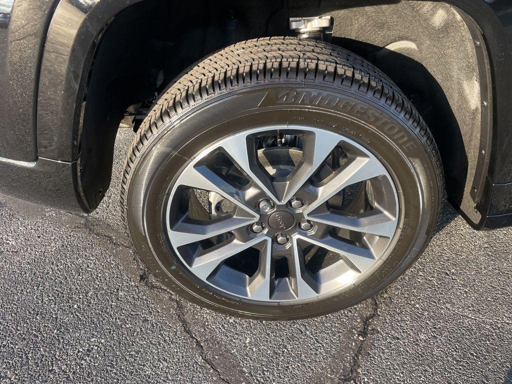 new 2025 Jeep Grand Cherokee car, priced at $60,552