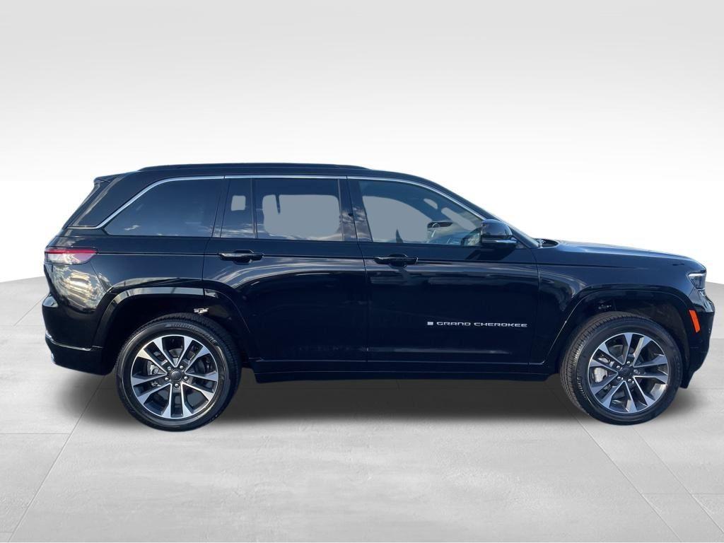 new 2025 Jeep Grand Cherokee car, priced at $60,552