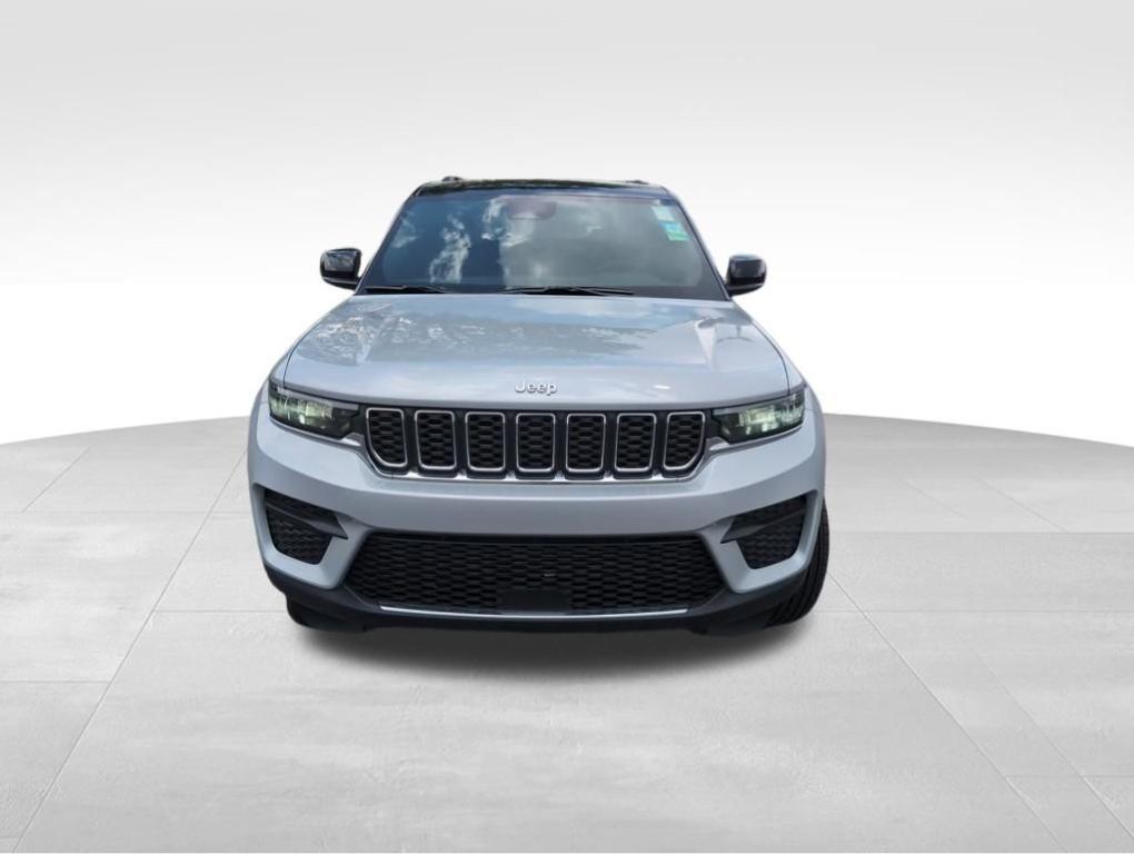 new 2025 Jeep Grand Cherokee car, priced at $41,566