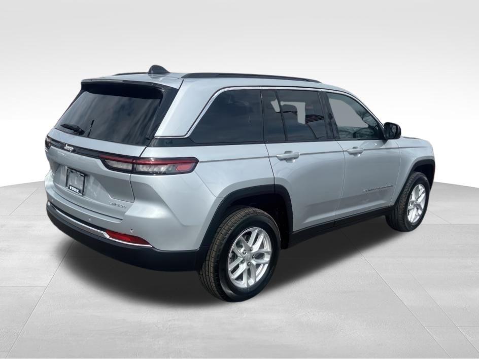 new 2025 Jeep Grand Cherokee car, priced at $39,567