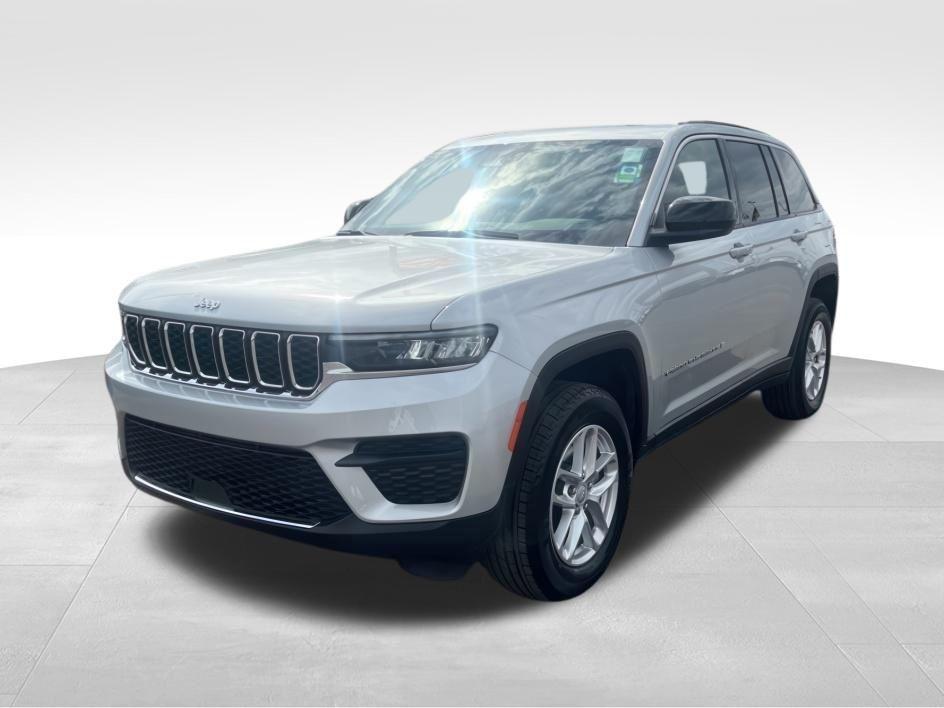 new 2025 Jeep Grand Cherokee car, priced at $39,567