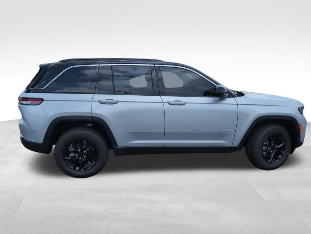 new 2025 Jeep Grand Cherokee car, priced at $41,566