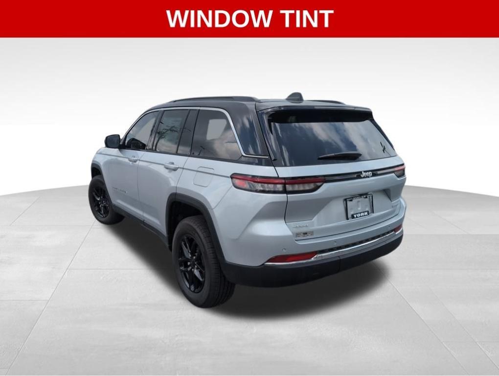 new 2025 Jeep Grand Cherokee car, priced at $41,566