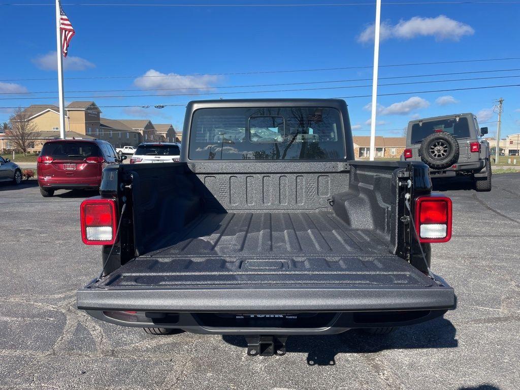 new 2026 Jeep Gladiator car, priced at $46,510