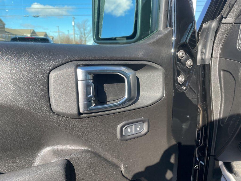 new 2026 Jeep Gladiator car, priced at $46,510