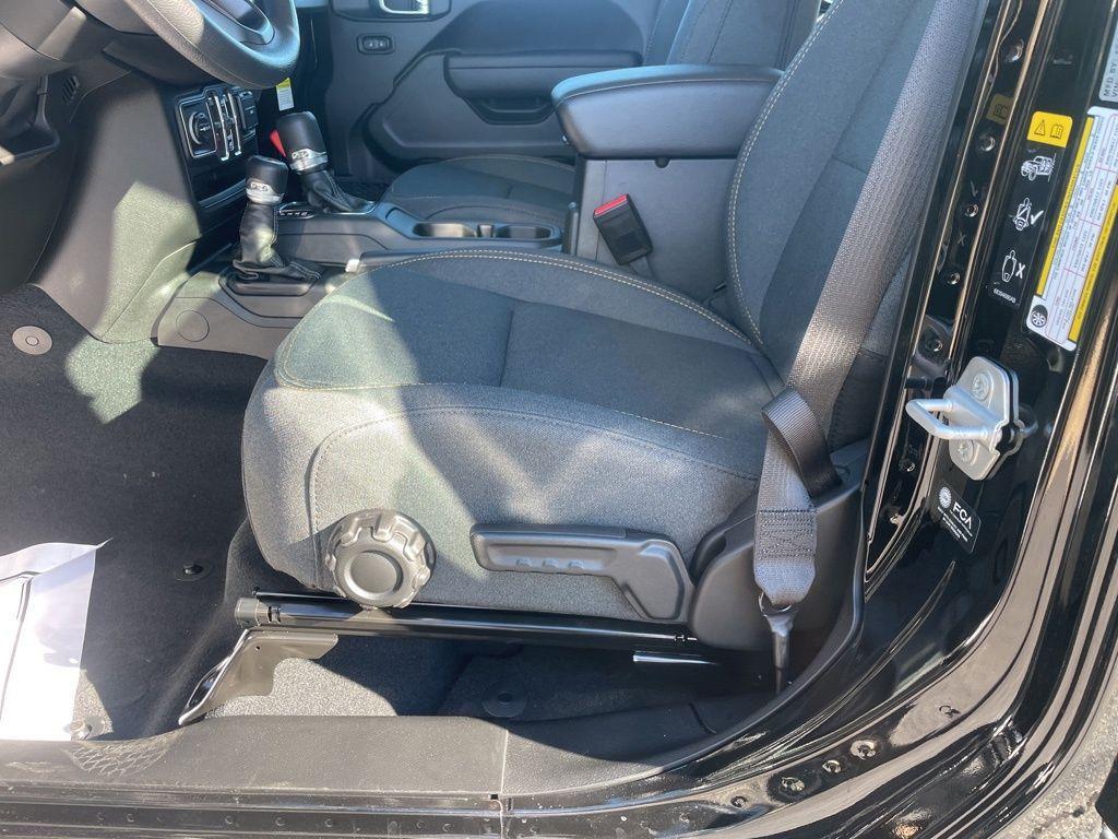 new 2026 Jeep Gladiator car, priced at $46,510