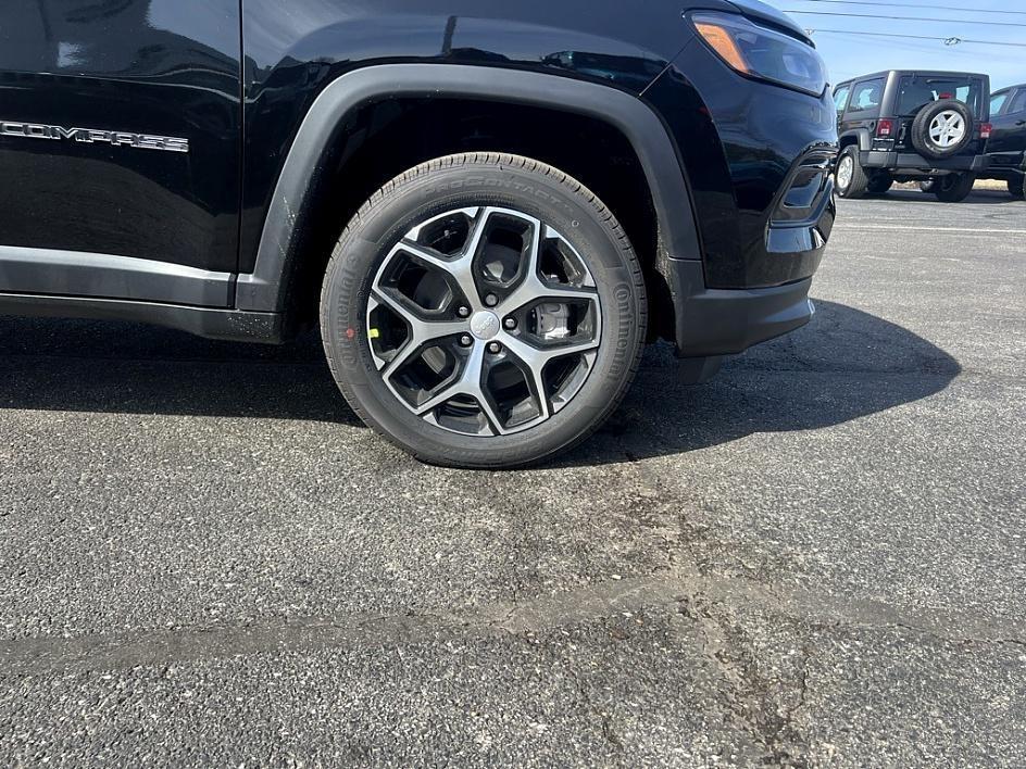 new 2024 Jeep Compass car, priced at $29,188