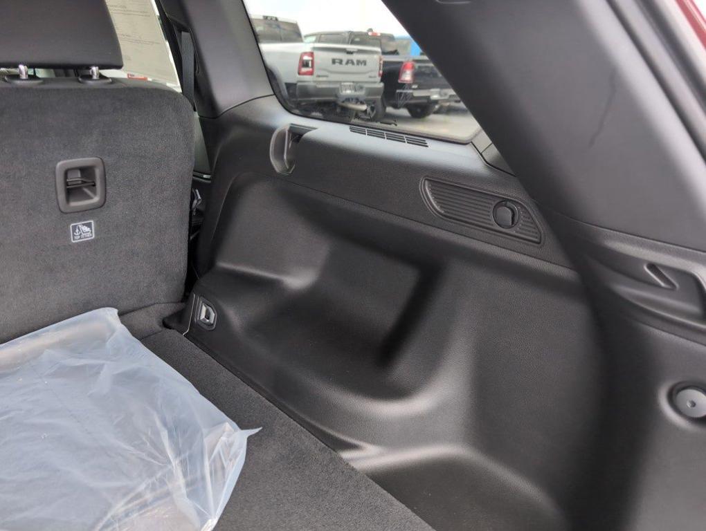 new 2025 Jeep Grand Cherokee car, priced at $42,692