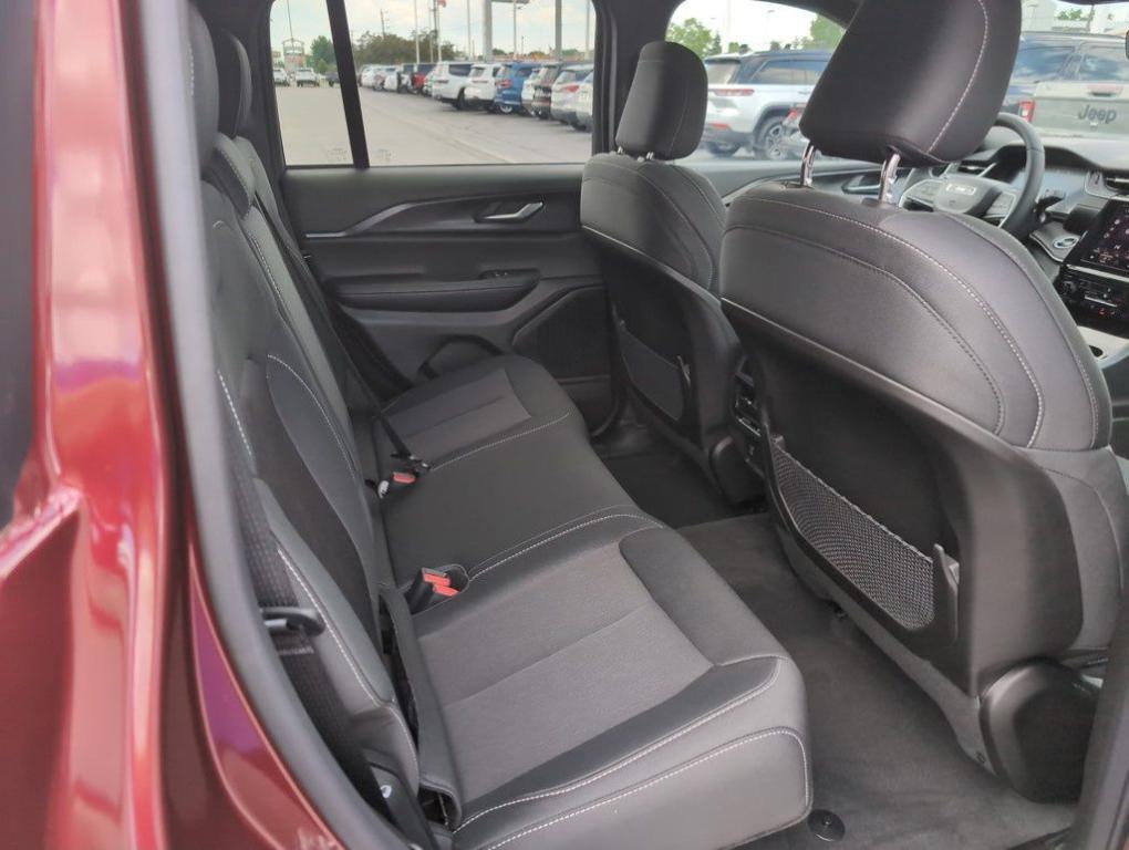 new 2025 Jeep Grand Cherokee car, priced at $42,692