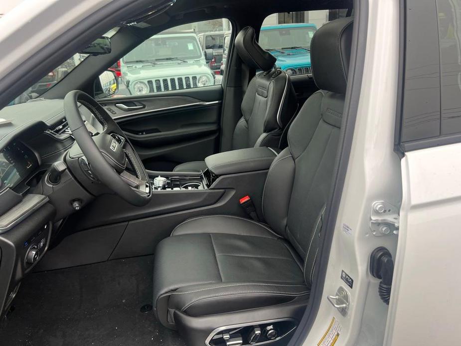 new 2024 Jeep Grand Cherokee 4xe car, priced at $74,013