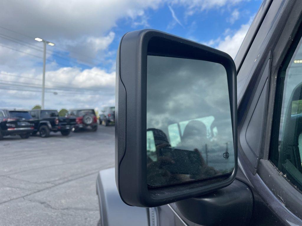 new 2025 Jeep Wrangler car, priced at $53,134