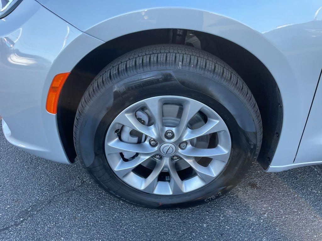 new 2026 Chrysler Pacifica car, priced at $49,626