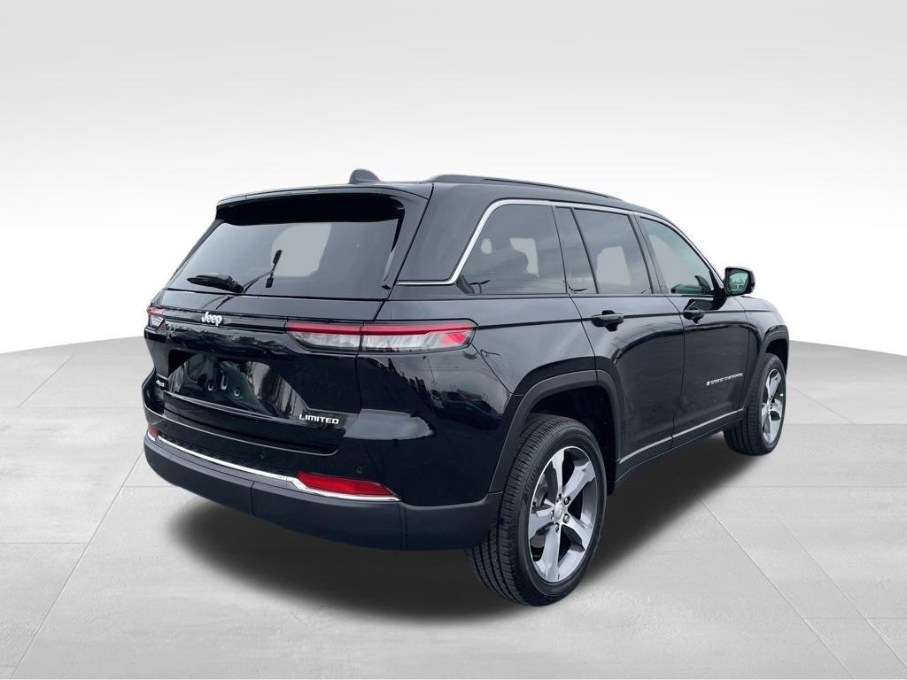 new 2025 Jeep Grand Cherokee car, priced at $50,738